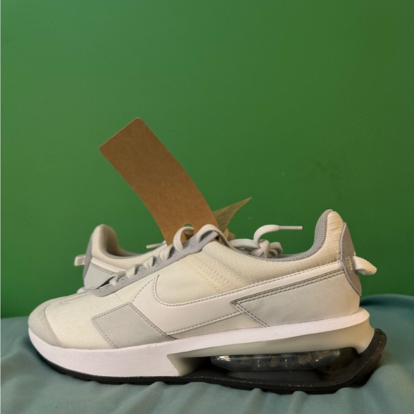 nike air max pre day platinum